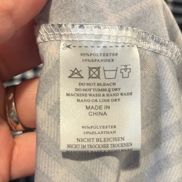 Plus Size Plaid Long Sleeve Tunic Top - Picture 6 of 6